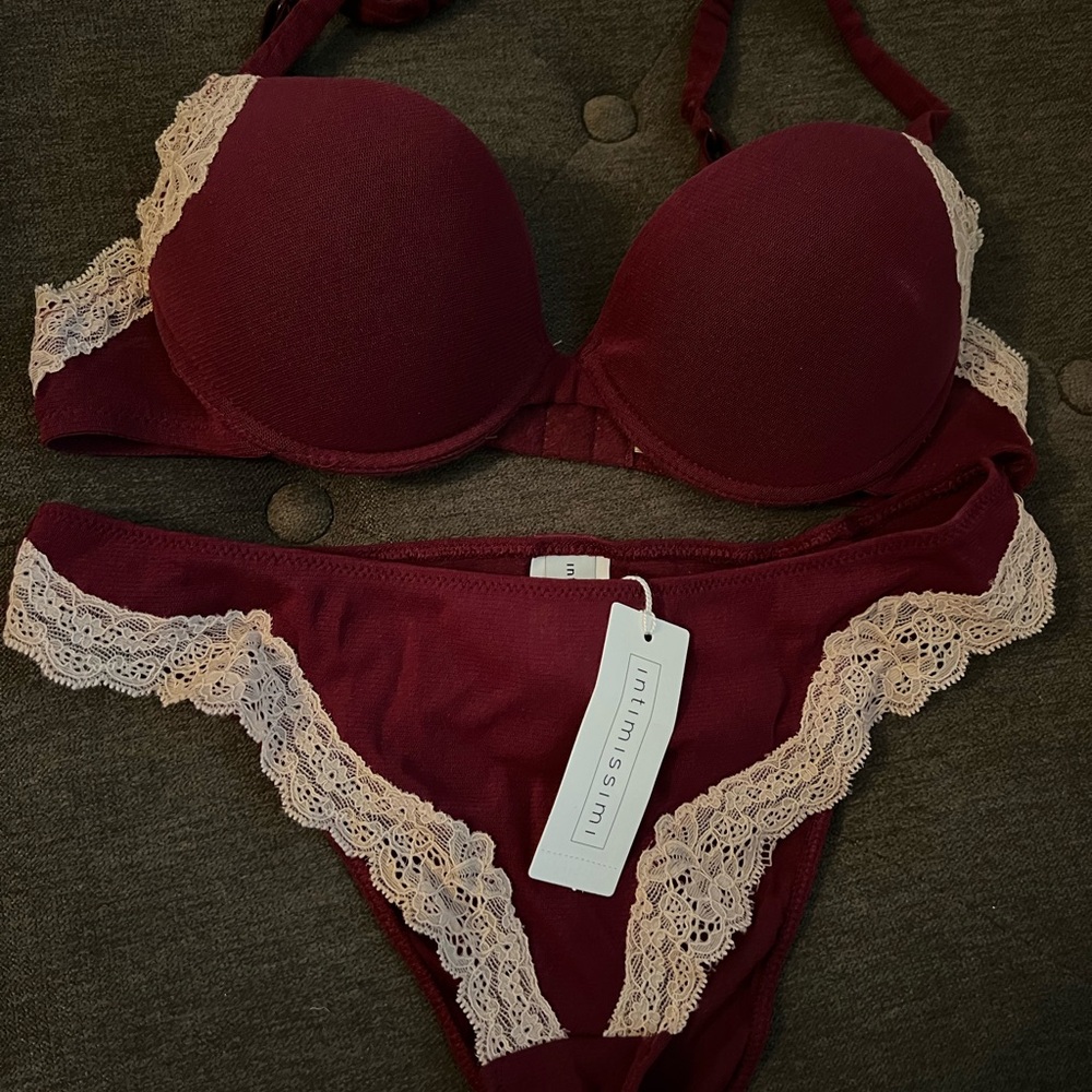 Intimissimi bra and panty set 34b